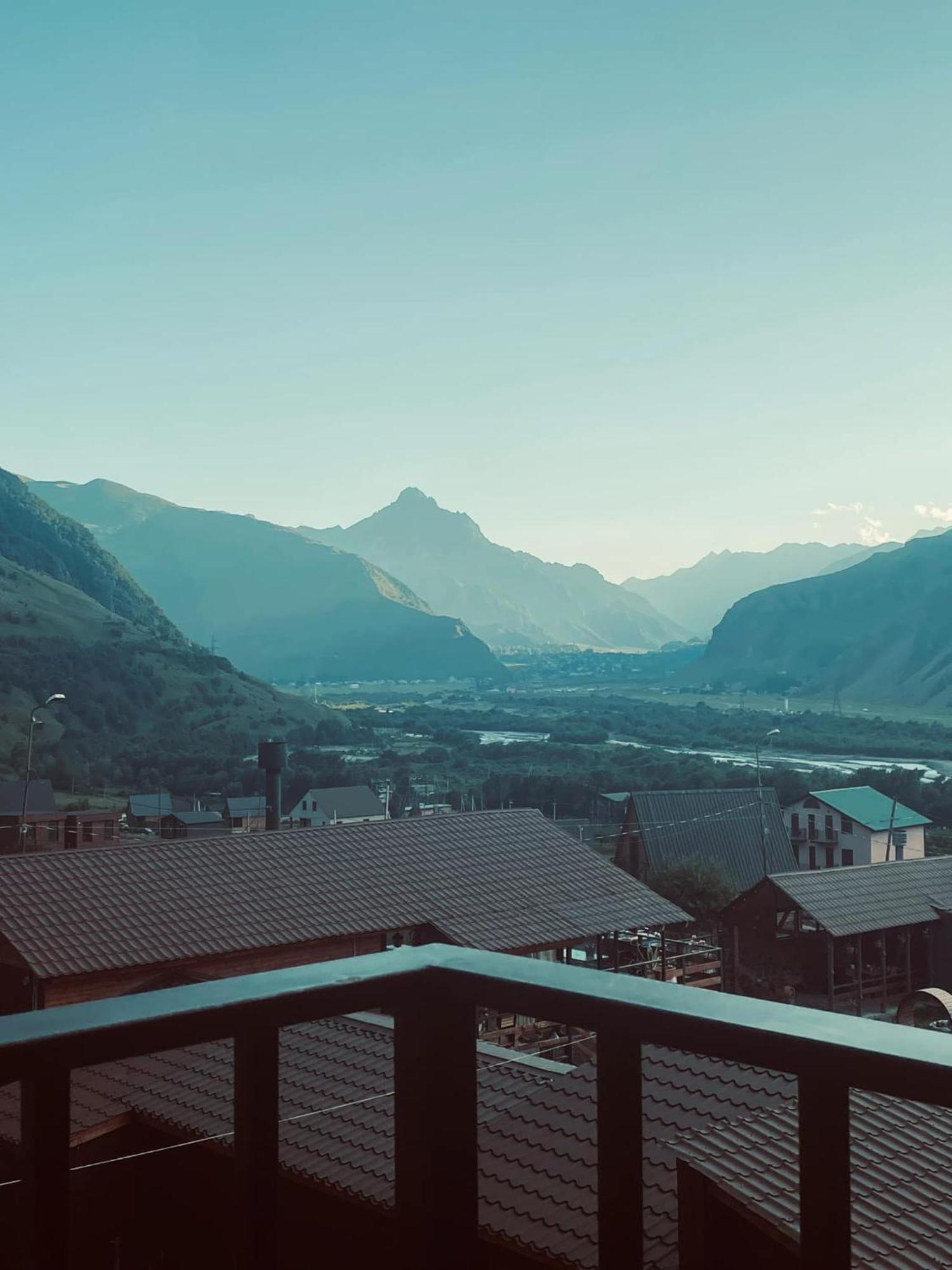 Melodia Kazbegi Hotel Ngoại thất bức ảnh